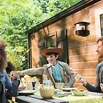 Davy Crockett Ranch 3*