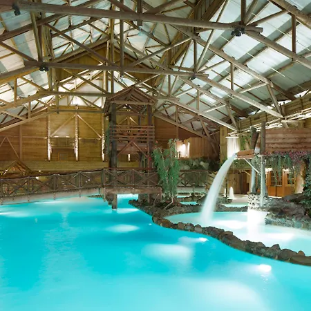 Davy Crockett Ranch 3*