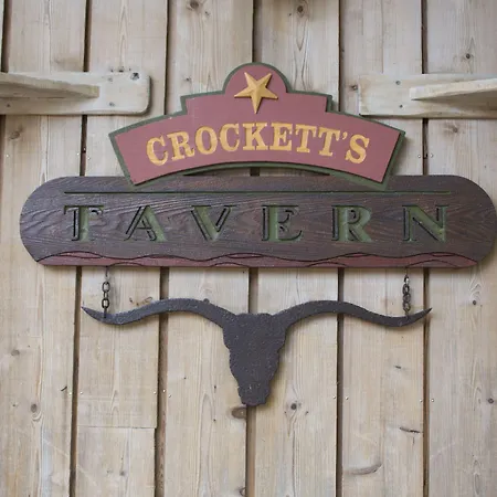 Davy Crockett Ranch 3*