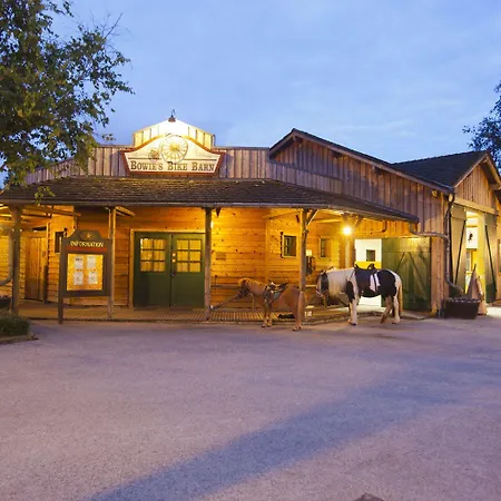 Davy Crockett Ranch Szálloda 3*