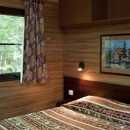 Disney's Davy Crockett Ranch Hotel 2*