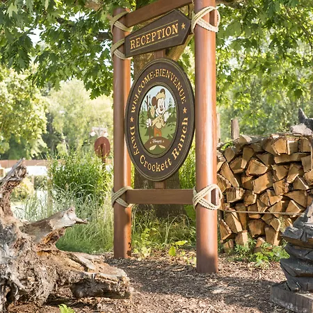 Davy Crockett Ranch 2*